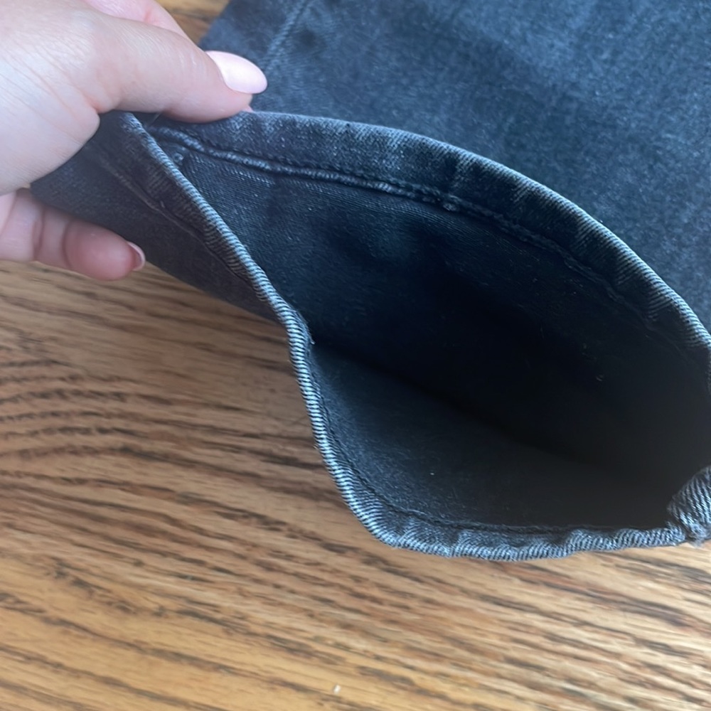 Old navy black faded jeans - Picture 6 of 9